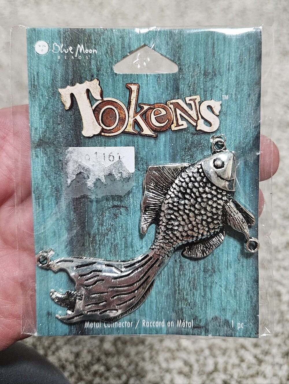 Tokens Silver Fish Metal Connector
